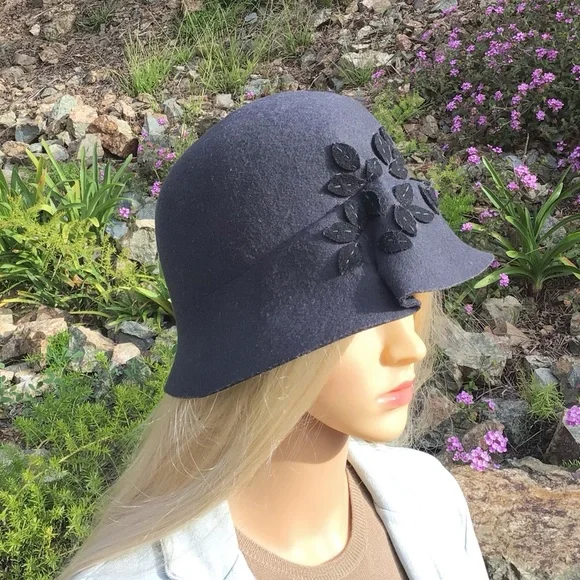 New Cloche Hat 100% wool felt charcoal tone with flowers Giovanni New York